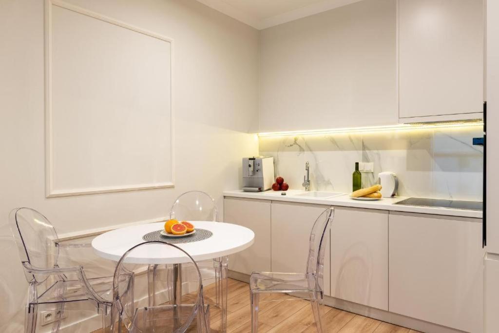 Mennica Residence Luxury Location Варшава Экстерьер фото
