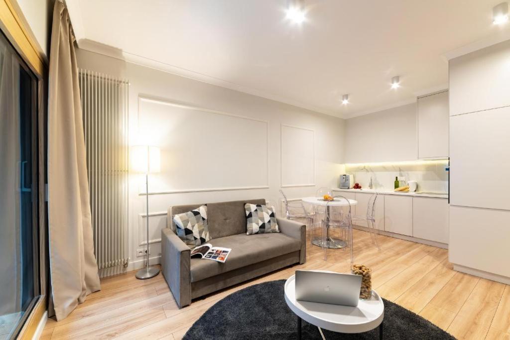 Mennica Residence Luxury Location Варшава Экстерьер фото