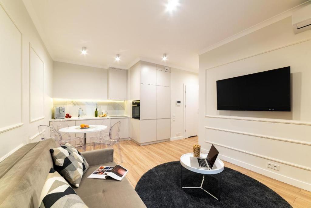 Mennica Residence Luxury Location Варшава Экстерьер фото