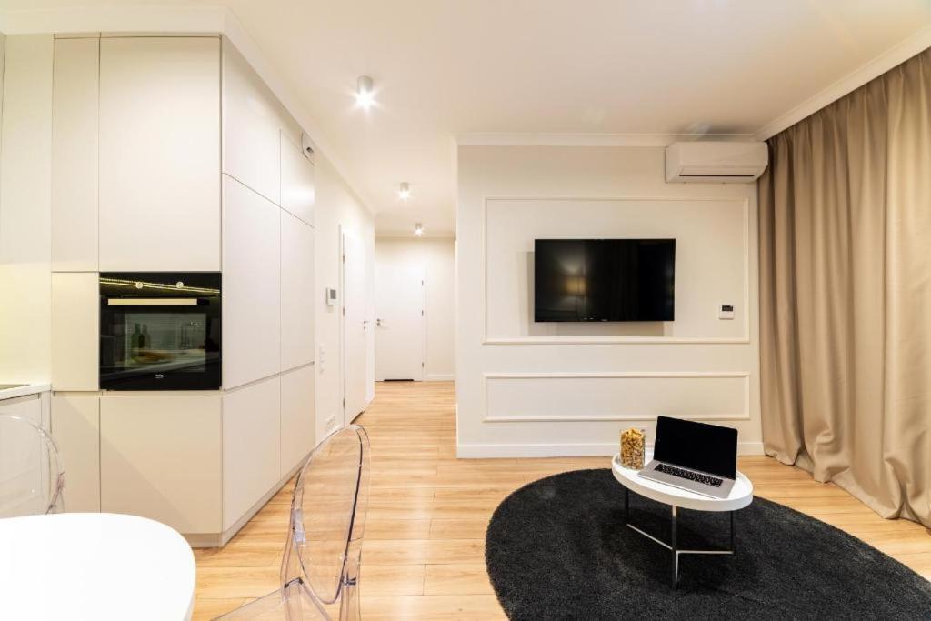 Mennica Residence Luxury Location Варшава Экстерьер фото